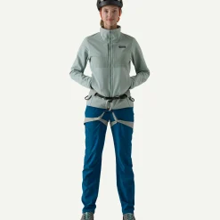 Women's R2® CrossStrata Jacket